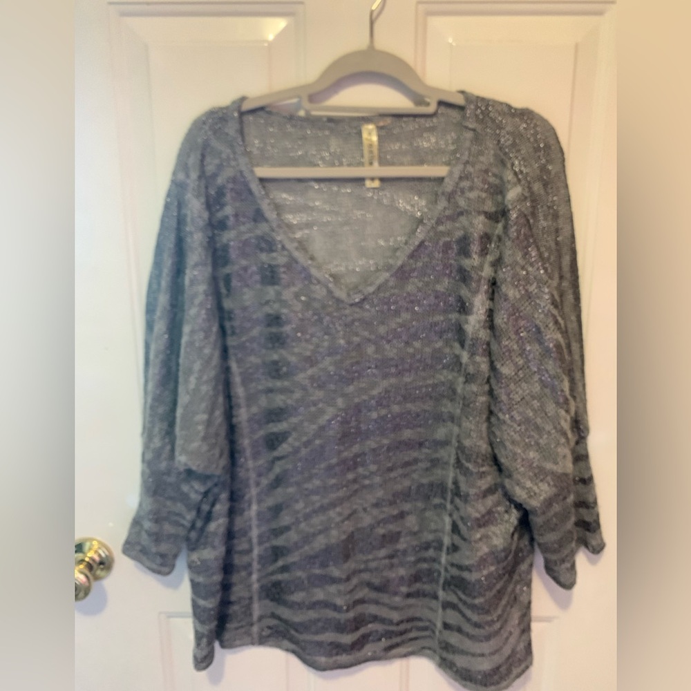 Women’s plus size 3x grey and metallic 3/4 sleeve sweater